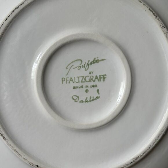 Vintage 16" Pfaltzgraff Blue and Yellow Dahlia Pattern Sculpted Majolica Platter - Picture 5 of 7